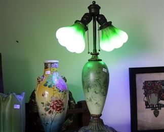Antique lamp with uranium glass shades