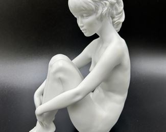 Kaiser Nude Model Porcelain Figurine No.568