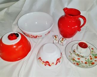 Pyrex: Primary Red and Friendship