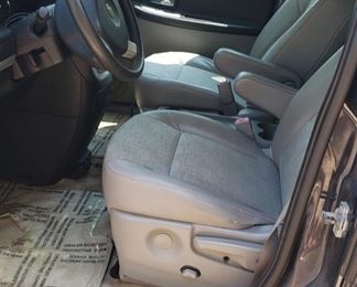 2006 Pontiac Montana will be available at sale 