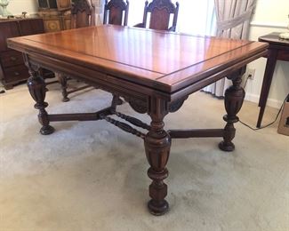 1930s dining room set - table with pull-out leaf at each end (as shown 38” x 60” x  31”H)