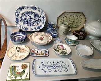 Meissen Cauldon blue & white platter, Willow Ware bowls, Spode Italian creamer, platters
