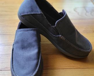 Men's Crocs suede shoes 