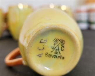 Tea cups and saucers 