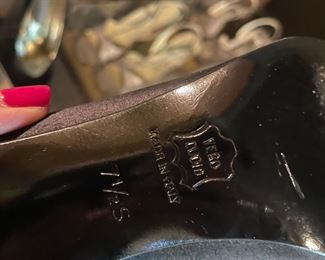 Size 7 1/2 Ladies Heels 