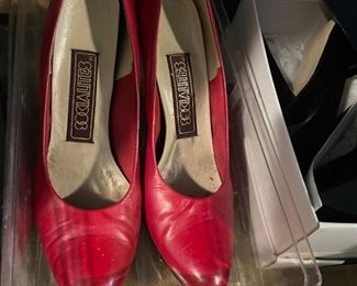 Size 7 1/2 Ladies Heels 
