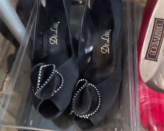 Size 7 1/2 Ladies Heels 