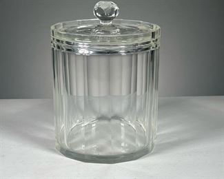 GLASS BISCUIT JAR | Lidded glass biscuit jar. Dimensions: h. 7.5 x dia. 5 in