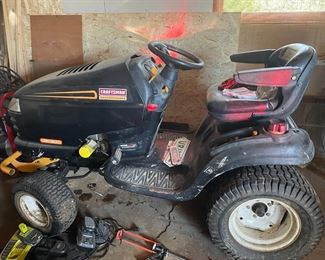 CRAFTSMAN Riding Mower w/no Blade