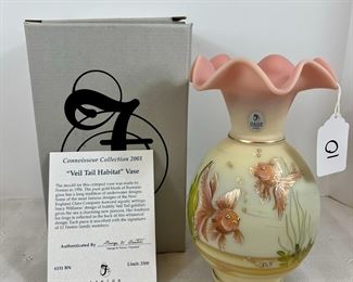 Lot 10 - Fenton Connoisseur Collection 2001. "Veil Tail Habitat" Vase
