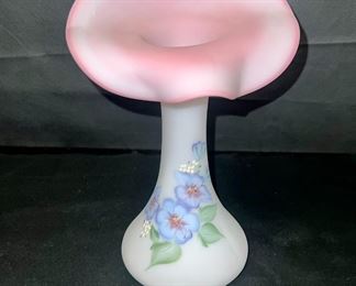 Lot 43 FENTON HIBISCUS ON BLUE BURMESE HAND PAINTED JACK-IN-THE-PULPIT TULIP VASE
