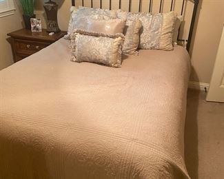 Metal headboard full/queen bed with mattress 
