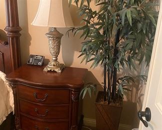 Night stand with 3 drawers