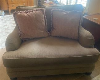 Bernhardt loveseat