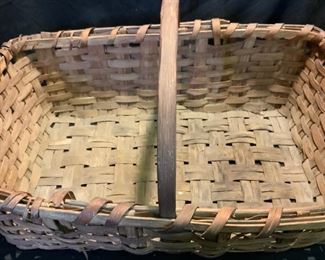 Split oak laundry basket