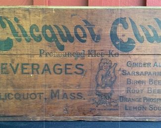 Cliquet Club advertising box
