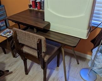 Sewing table w/chair