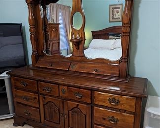 Solid wood dresser w/mirror