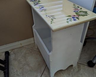 Side table with magazine storage