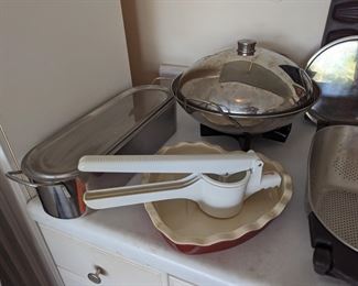 Electric wok, kitchen tools