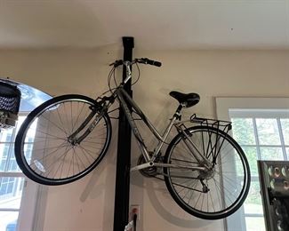 17. Trek 7200 Multitrack Bike