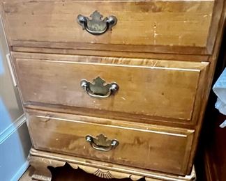 27. Kling Nightstand (21" x 16" x 25")