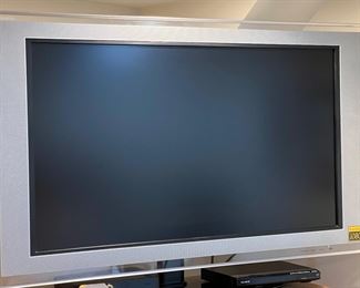 28. Sony Full HD 1080 XBR (39")