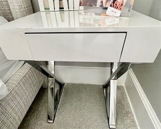 49. Pair of White Lacquer End Tables on Chrome X Base (19" x 19" x 24")