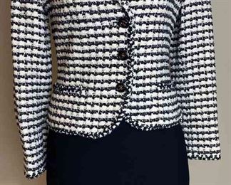 CHANEL 1997 Black White Houndstooth Blazer