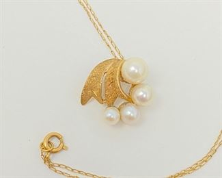 Lot #77 - 14k Gold Pendant w/ 16" Gold Chain