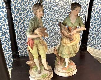 Large figurines