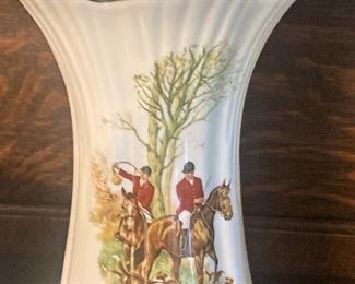 Hunt scene vase