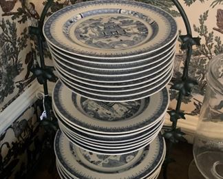Plates; plate caddy
