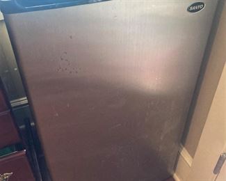 Small Sanyo refrigerator