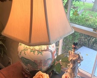 Asian lamp/figurine