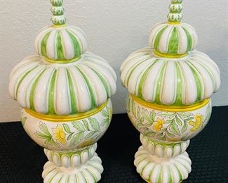 1	$200 	
Pair of italian Urns with lids 20x10 Made in italy for Meiselman Imports green / white / yellow 		