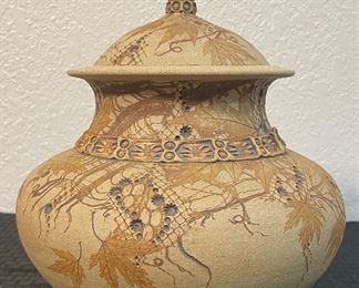 8	$195 	
Gres pottery 15x10 signed Don McWorther 2001