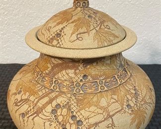 8	$195 	
Gres pottery 15x10 signed Don McWorther 2001