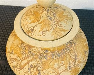 8	$195 	
Gres pottery 15x10 signed Don McWorther 2001