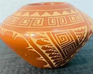 9	$400 	
Southwestern Indian pottery handmade by Jemez NM potter Wilma	6'x 3 1/2	