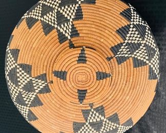 48	$750 	
African Zulu Isichumo water basket - 17x12		