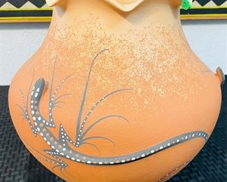 76	$350 	
Zuni Deldrick & Lorenda Cellicion Lizard/Gecko pot