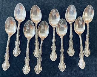 Sterling set Strasbourg - Gorham 188 pieces - price upon request 