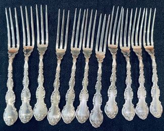 Sterling set Strasbourg - Gorham 188 pieces - price upon request 