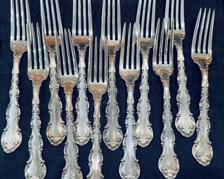 Sterling set Strasbourg - Gorham 188 pieces - price upon request 
