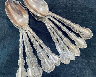 Sterling set Strasbourg - Gorham 188 pieces - price upon request 