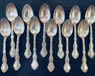 Sterling set Strasbourg - Gorham 188 pieces - price upon request 