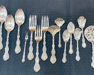 Sterling set Strasbourg - Gorham 188 pieces - price upon request 