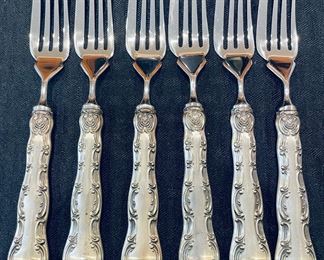 Sterling set Strasbourg - Gorham 188 pieces - price upon request 