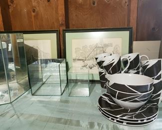 Fun retro cups and saucers 